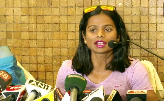 दुती चंद ने समलैंगिकता के मुद्दे पर बहन पर लगाया ब्लैकमेल करने का आरोप