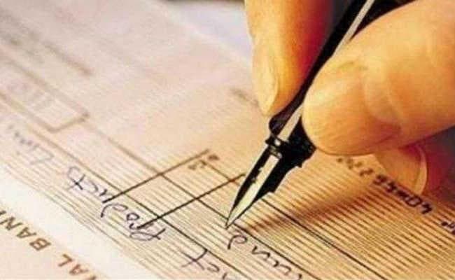 चेक क्लोनिंग कर 3.50 लाख उड़ाये