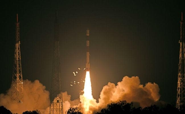 #RISAT2B इसरो ने रचा इतिहास: आतंकियों पर अब होगी भारत की पैनी नजर, एयर स्‍ट्राइक की ली जा सकेगी तस्वीर