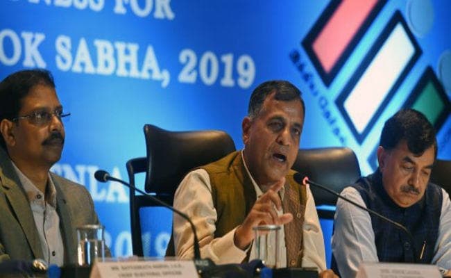 अशोक लवासा की असहमति को EC ने फिर किया दरकिनार, सार्वजनिक नहीं होगा असहमति का मत