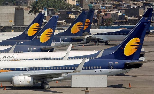Jet Effect : अप्रैल में 55 महीने बाद घरेलू हवाई यात्रियों की संख्या 4.5% घटी