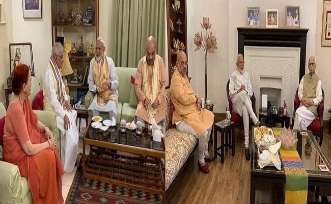 आडवाणी-जोशी से मोदी और शाह ने की मुलाकात, लिया आशीर्वाद