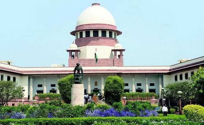 सुप्रीम कोर्ट में न्यायाधीशों के सभी पद भरे, CJI ने चार जजों को दिलायी शपथ