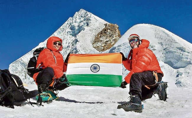 ट्रैफिक जाम होने से डेथ जोन बन रहा माउंट एवरेस्ट