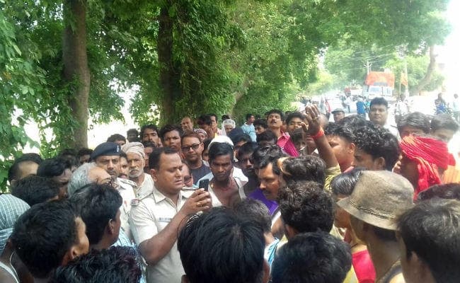 छपरा में बेकाबू वाहन ने महिलाओं को कुचला, तीन महिलाओं की मौत