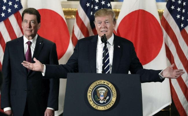 जापान पहुंचे डोनाल्ड ट्रंप, व्यापारिक संबंधों को संतुलित बनाने की अपील की