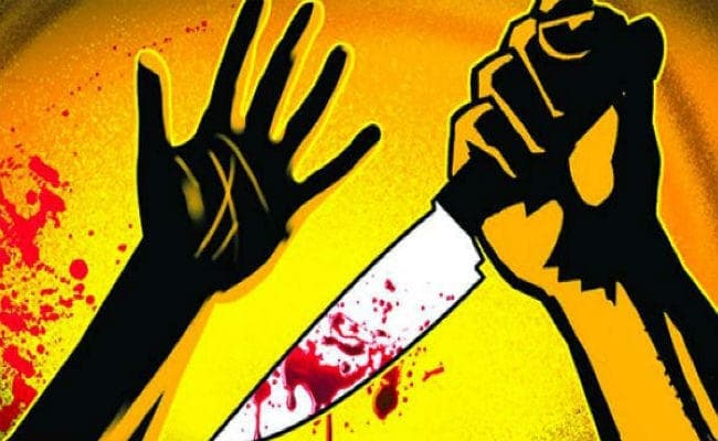 प्रेम प्रस्ताव ठुकराने पर युवती व उसकी मां को मारा चाकू