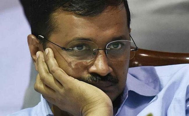 अरविंद केजरीवाल के लिए घना होता संकट