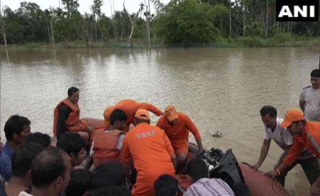 त्रिपुरा में भारी बारिश से जनजीवन अस्त व्यस्त, बाढ़ से सैकड़ों लोग बेघर