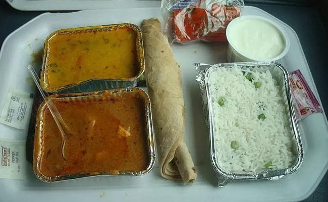 अच्छी खबर : खाना के साथ बिल नहीं देने पर नि:शुल्क माना जायेगा खाना, IRCTC ने जारी किया पंपलेट