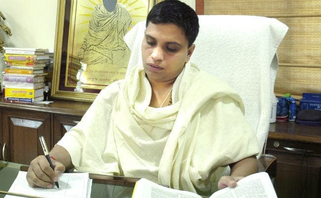 बाबा रामदेव के सहयोगी आचार्य बालकृष्ण को मिला UN का सम्मान बाबा रामदेव के सहयोगी आचार्य बालकृष्ण को मिला UN का सम्मान