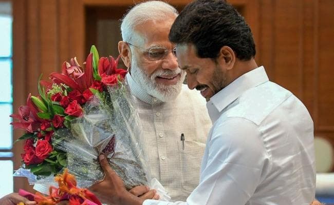 मोदी से मिले जगनमोहन, कहा - एनडीए को 250 सीटें मिली होती, तो आंध्र के लिए अच्छा होता