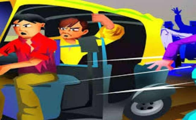 ऑटो ड्राइवर की शक्ल में घूम रहे लुटेरे, बाइपास स्टैंड के पास ऑटो यात्री को पिस्टल सटाकर 11,900 की लूट