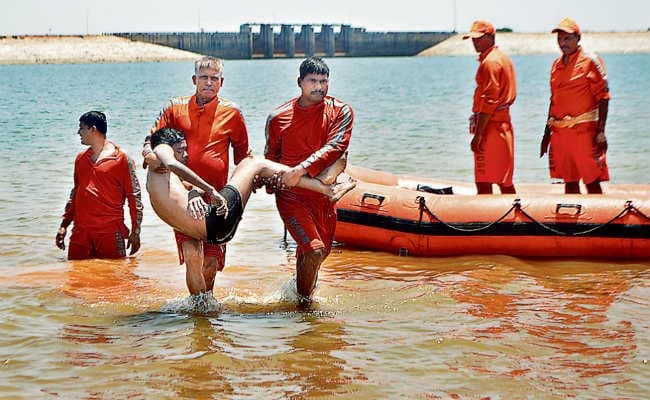 धुर्वा डैम में दो छात्र डूबे, तीन दोस्तों के साथ नहाने गये थे पीयूष व आदित्य