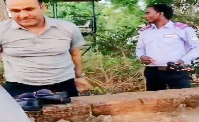 इस तरह वीरेंद्र सहवाग ने फांद ली ''दीवार'', देखें VIDEO