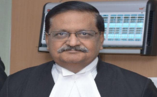 NCLT ने हुडको के साथ विवाद सुलझाने के लिए बक्शी को दी चार हफ्ते की मोहलत