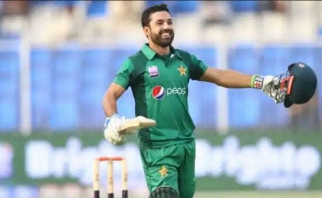 पाकिस्तान के बैकअप खिलाड़ियों के रूप में इंग्लैंड में ही रहेंगे रिजवान और आबिद