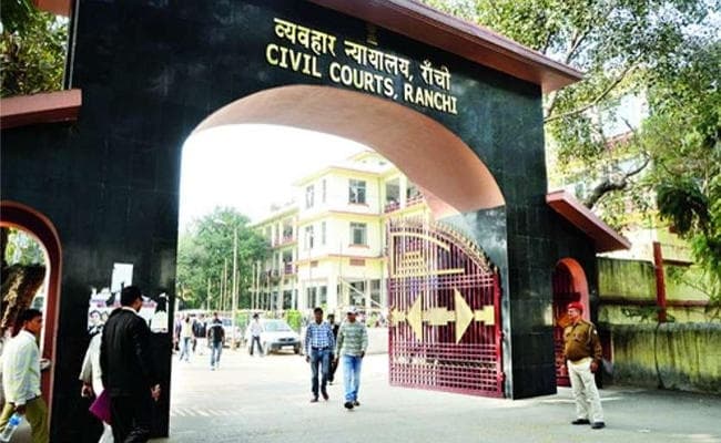 चारा घोटाला : चाईबासा कोषागार से निकासी मामले में 16 दोषियों को सजा, 7 लाख तक लगा जुर्माना