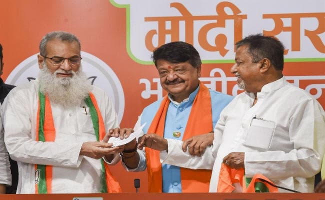 ममता बनर्जी शपथ ग्रहण समारोह में शामिल नहीं होने का ढूंढ रही थी बहाना : विजयवर्गीय