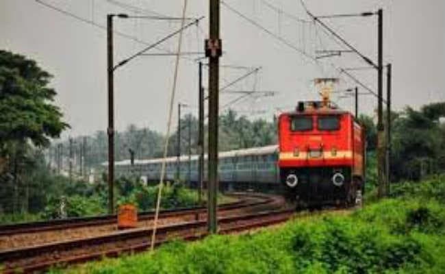 यात्रीगण कृपया ध्यान दें! नौ जून से बदलेंगे 66 ट्रेनों के रूट, बढ़ेगी परेशानी