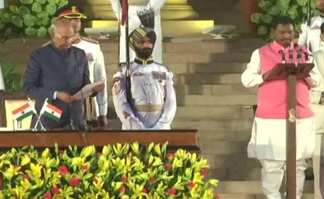 #ModiSarkar2 : अर्जुन मुंडा ने कैबिनेट मंत्री के तौर पर ली शपथ