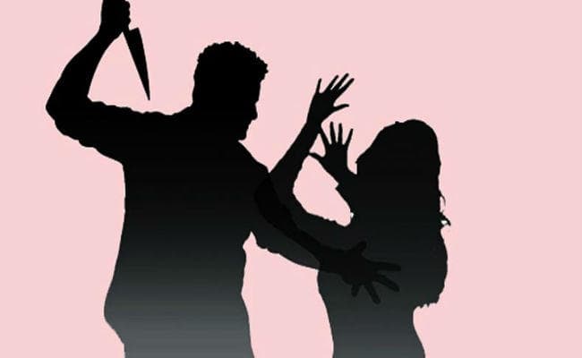 अस्पताल में भर्ती मरीज ने पत्नी पर किया हमला