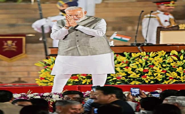 नमो टीम-2.0 : प्रधानमंत्री नरेंद्र मोदी की यह है नयी सेना, 20 नये चेहरे हुए हैं शामिल