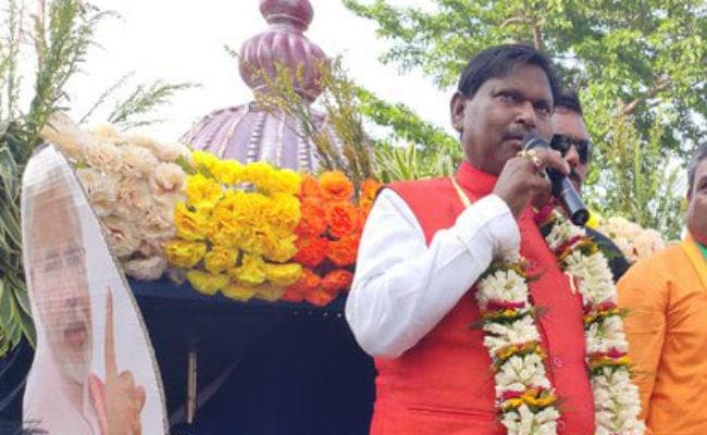 झारखंड के पूर्व मुख्यमंत्री अर्जुन मुंडा: राजनीतिक सफर में धैर्य रखा दिखायी निष्ठा, बढ़ता गया कद