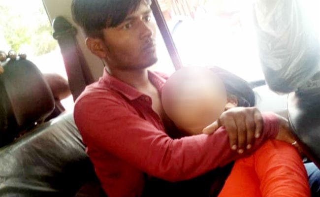शादी से प्रेमी के इनकार करने पर थानाध्यक्ष के कक्ष में फंदे से झूल गयी प्रेमिका, फिर...