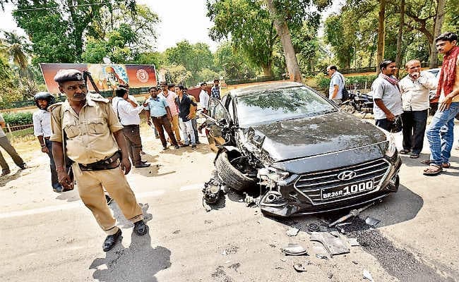 सड़क दुर्घटना में तेज प्रताप और चार समर्थक घायल