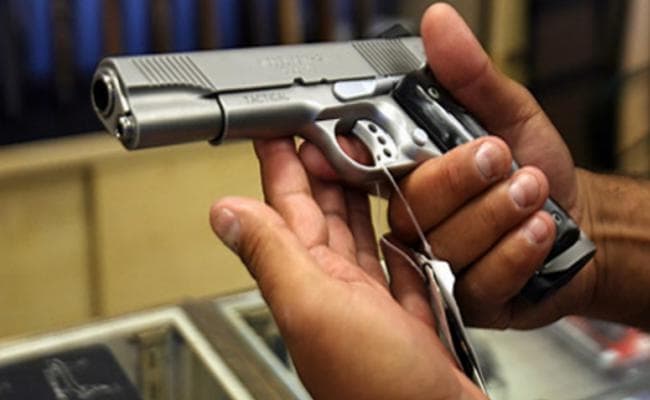 Bihar Election 2020: बिहार चुनाव को लेकर सैकड़ों लोगों के शस्त्र का लाइसेंस खतरे में, सत्यापन नहीं कराने पर होगी कार्रवाई