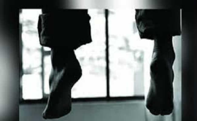 सरेराह छेड़ता था किशोर, परेशान किशोरी ने कर ली खुदकुशी