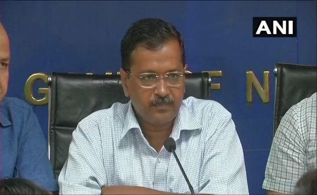 अरविंद केजरीवाल सरकार का बड़ा ऐलान, अब बस और मेट्रो में महिलाएं करेंगी मुफ्त यात्रा