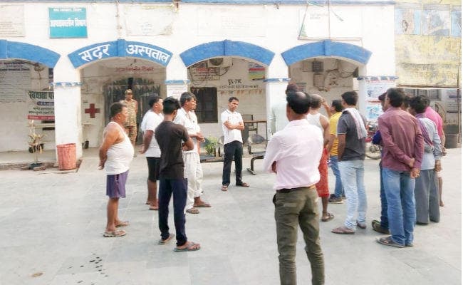 बरात में शामिल हो बाइक से लौट रहे किशोरों को बस ने रौंदा, तीनों किशोरों की मौके पर मौत