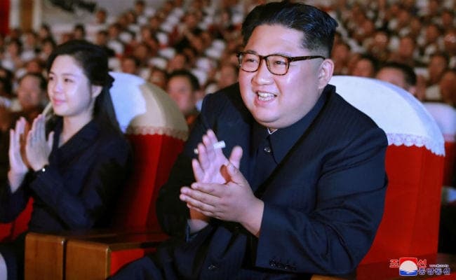 किम जोंग उन की बहन सामूहिक खेल कार्यक्रम में सार्वजनिक तौर पर फिर से दीं दिखाई