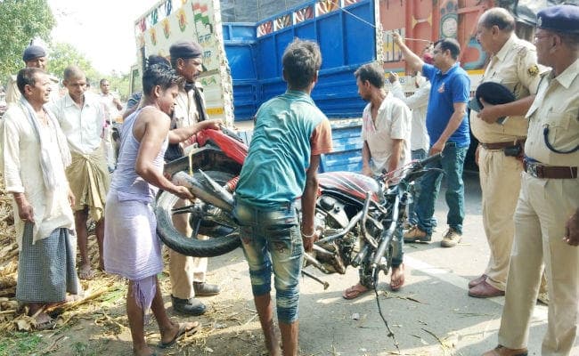 खगड़िया में रफ्तार का कहर : भीषण सड़क हादसे में दो नाबालिग बहनों समेत चार लोगों की मौत