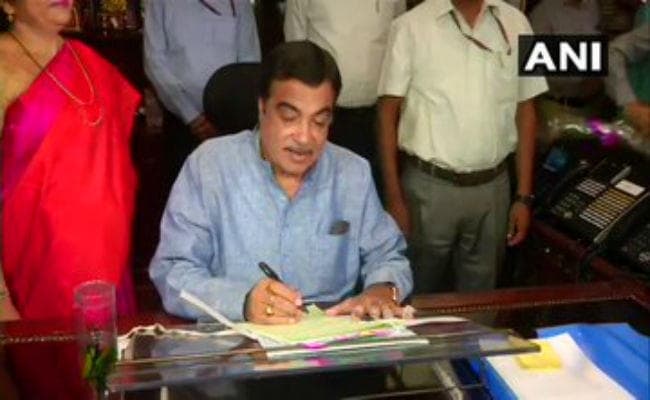 ढांचागत सुविधाओं को मजबूत बनाना, लघु उद्योगों के जरिये रोजगार सृजन प्राथमिकता: गडकरी