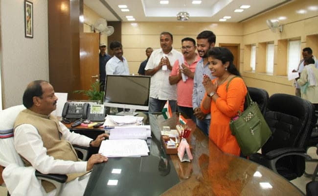 जनसमस्याओं को लेकर मुख्यमंत्री से मिली बड़कागांव भाजपा महिला मोरचा अध्‍यक्ष पूनम साहू