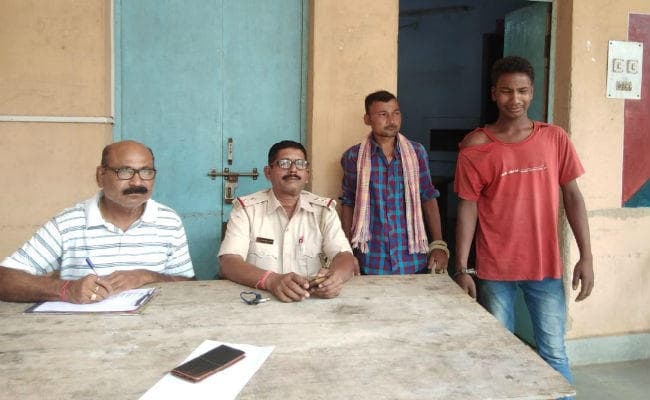 सिमडेगा में भतीजी से दुष्कर्म के बाद मरा समझ नाले में फेंकने वाला आरोपी गुमला में धराया