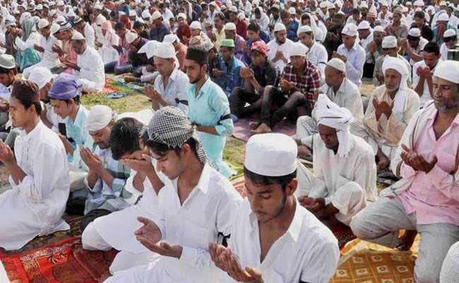 चांद नजर आया आज मनेगी ईद