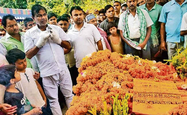 मुंगेर : पूर्व विधायक नीता चौधरी को दी गयी अंतिम विदाई