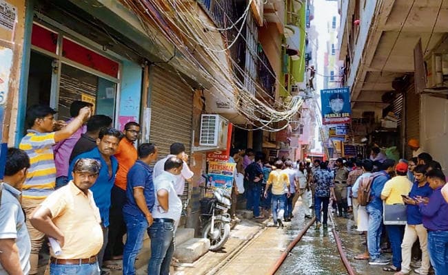 पटना : गर्ल्स हॉस्टल में लगी आग, किसी तरह छात्राओं ने बचायी जान