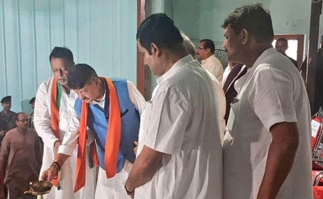 तो क्या जल्दी गिरने वाली है बंगाल की ममता सरकार ? भाजपा नेता विजयवर्गीय ने किया यह इशारा