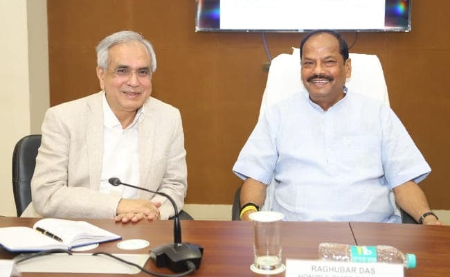 NITI आयोग के उपाध्यक्ष संग बैठक में झरिया पुनर्वास कार्य में तेजी लाने पर विचार-विमर्श