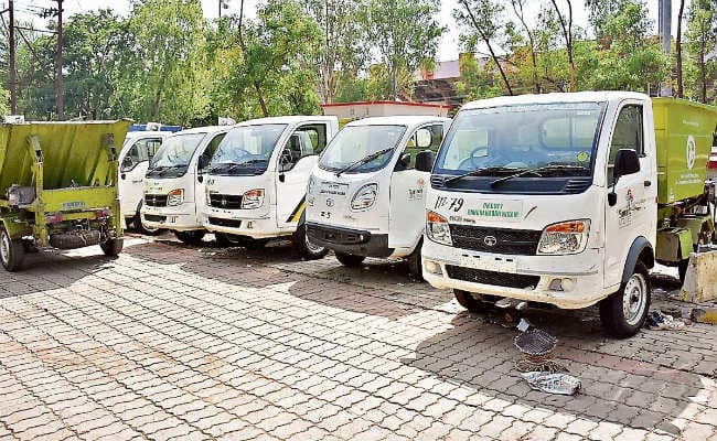 नगर निगम में आये 50 नये वाहन, बुधवार को  दिखायी जायेगी हरी झंडी