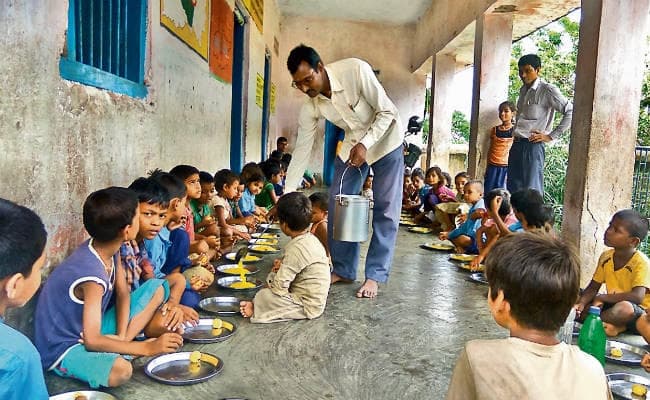 मिड डे मील की रैंकिंग में वैशाली नंबर वन, 25वें स्थान पर पटना