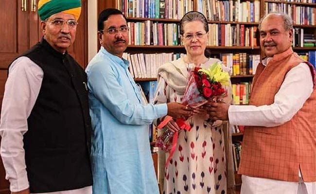 संसद सत्र से पहले जोशी ने की सोनिया गांधी से मुलाकात