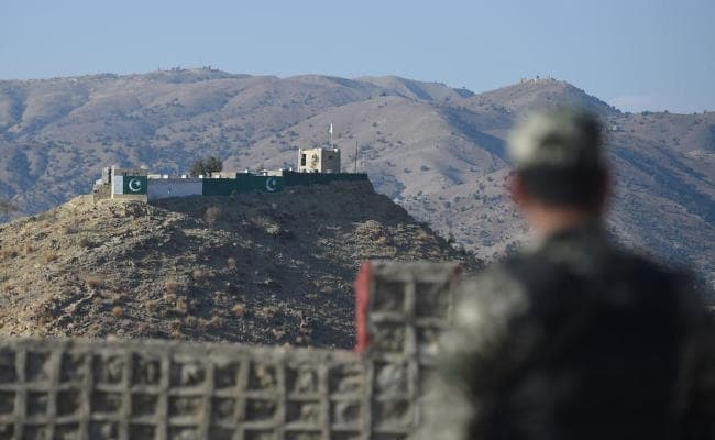 Pakistan : सेना के वाहन को उड़ाया, तीन अफसरों सहित चार की मौत