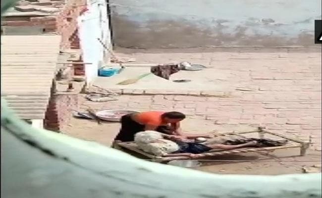 आजाद हिंद फौज की बुजुर्ग सदस्‍य को बहू ने बेरहमी से पीटा, पुलिस ने किया गिरफ्तार