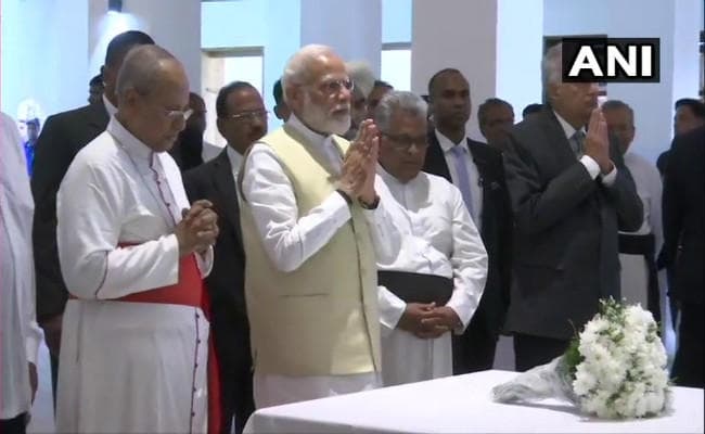 पीएम मोदी का श्रीलंका दौराः  ईस्टर धमाकों में मारे गए लोगों को दी श्रद्धांजलि,  ट्वीट कर कही ये बात